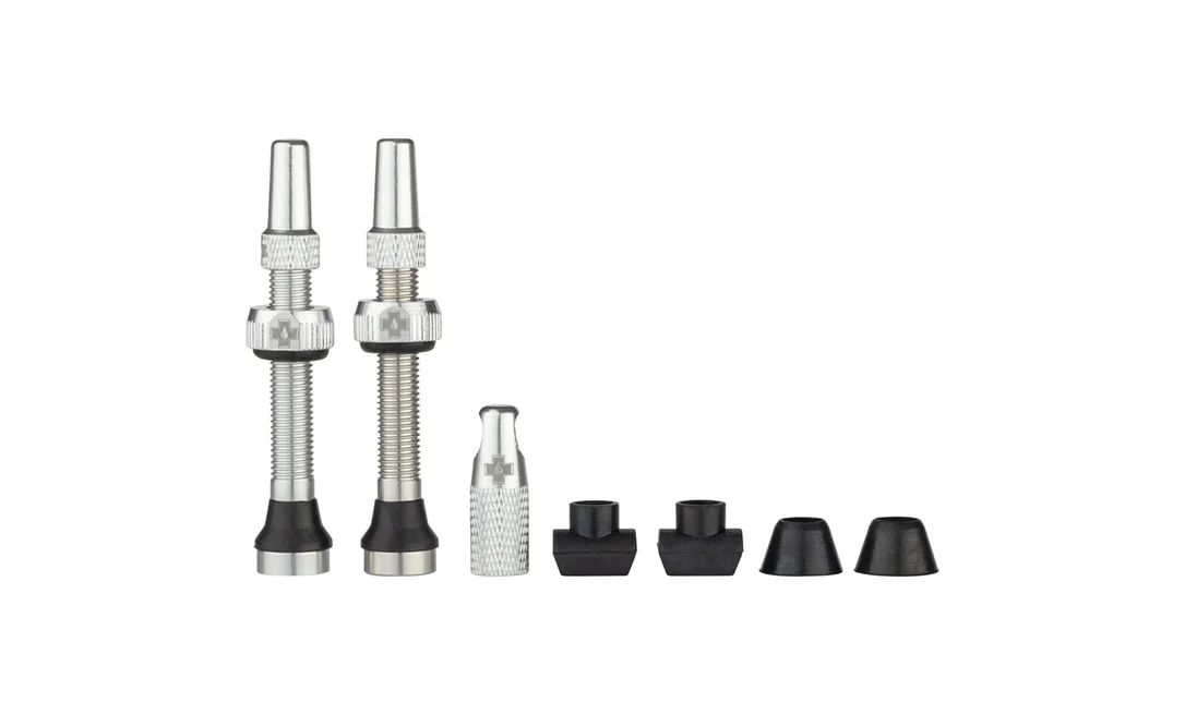 theproscloset3300639