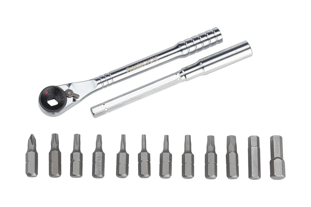 theproscloset7340030